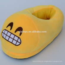 Bonito barato plush indoor plushie cocô emoji chinelos engraçado personagem chinelos